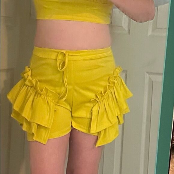 High waisted ruffled sexy shorts & crop top set - 2XL - yellow-ish- NEOT - Picture 8 of 9